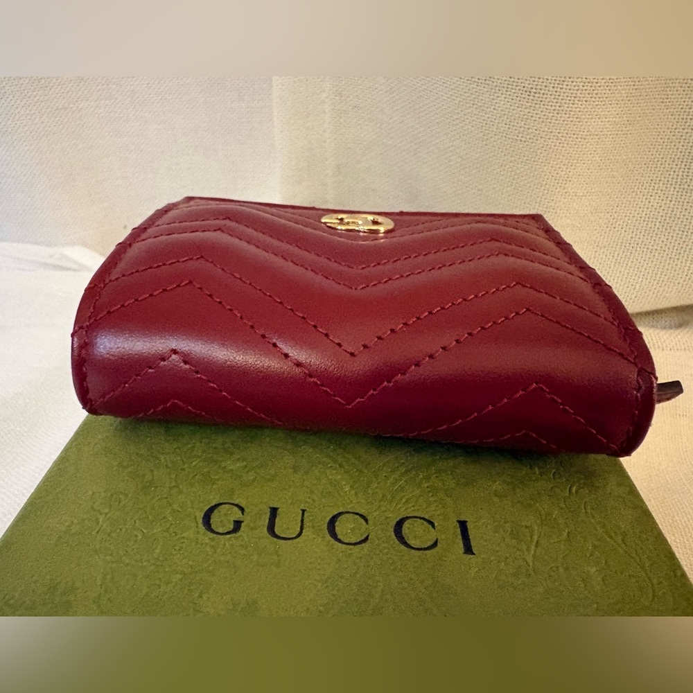 Gucci GG Marmont Rosso Ancora Red Matelassé Chevron Wallet Double G Gold 466492 - Picture 6 of 12